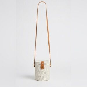NWOT Rattan Crossbody Bucket White/Tan Purse Women’s